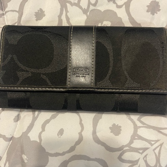 Coach purse - Picture 5 of 8